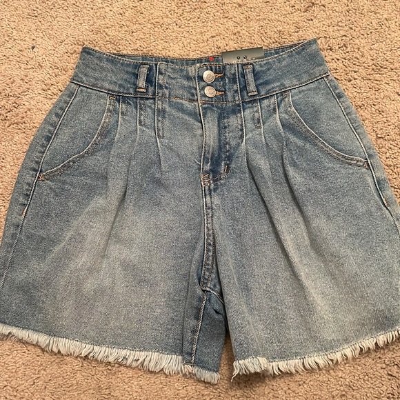 NWT Wild Fable Highest Rise A-Line Shorts size 0 - Picture 2 of 3